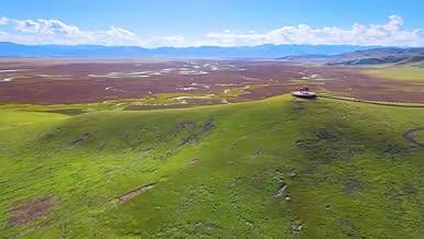 4K航拍甘南玛国家曲湿地公园自然风光视频的预览图